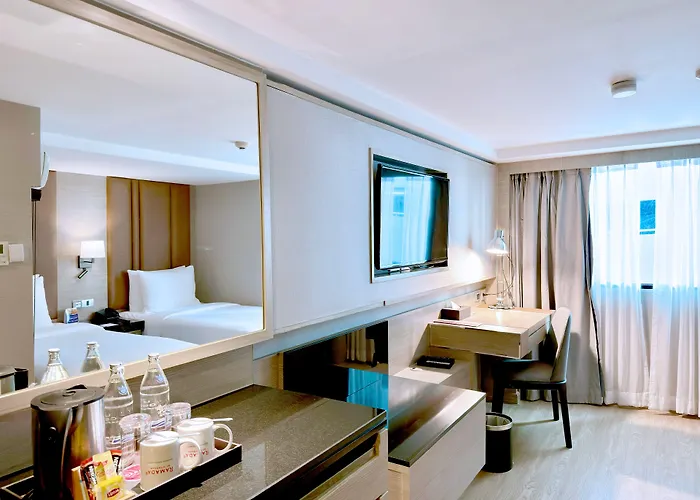 Hotel Ramada Graand Swiss Sukhumvit 11 4*